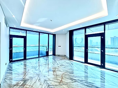 Sophisticated Living | Luxe Marina Escape