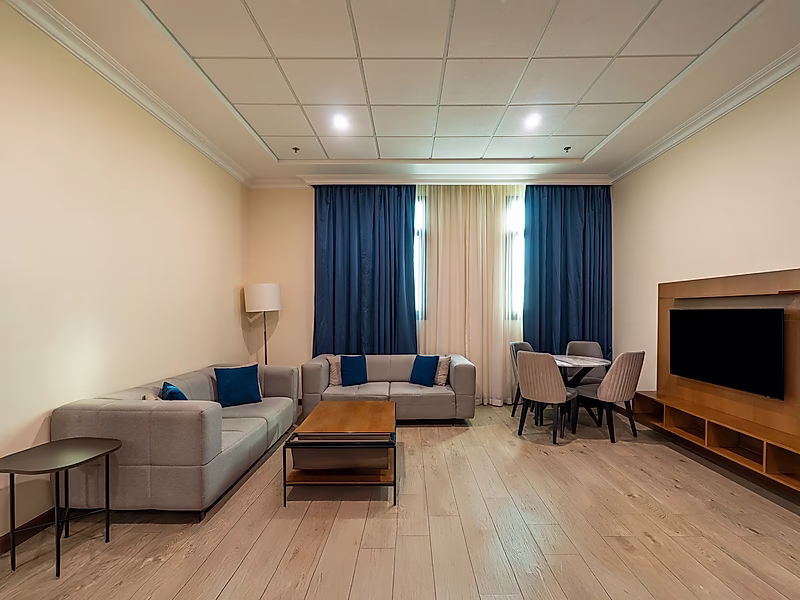 MODERN 2BEDROOM HOTEL APARTMENT IN BIN MAHMOUD - Photo 1