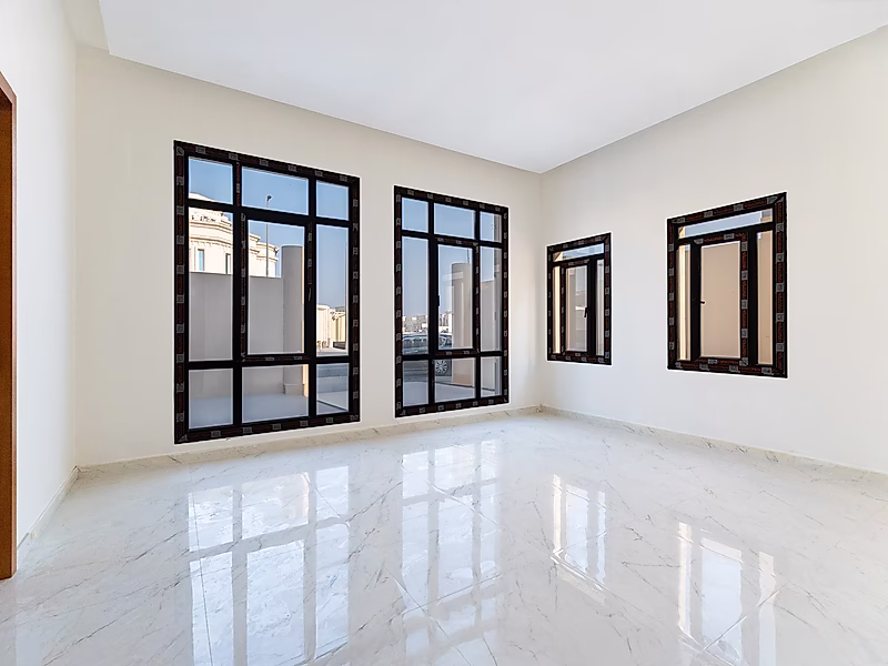 Luxury Villa for Sale in Al Wukair – 9 Bedrooms + Basement - Photo 2
