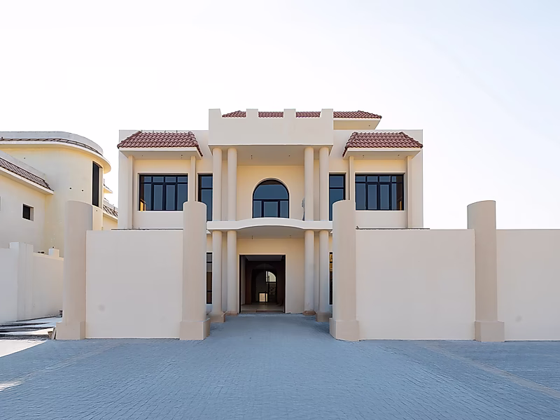 Luxury Villa for Sale in Al Wukair – 9 Bedrooms + Basement - Photo 1
