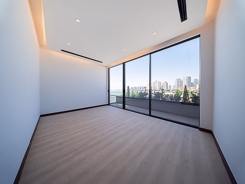 Iconic Ultra-Luxury Beachfront Villa of Unmatched Prestige - Photo 17