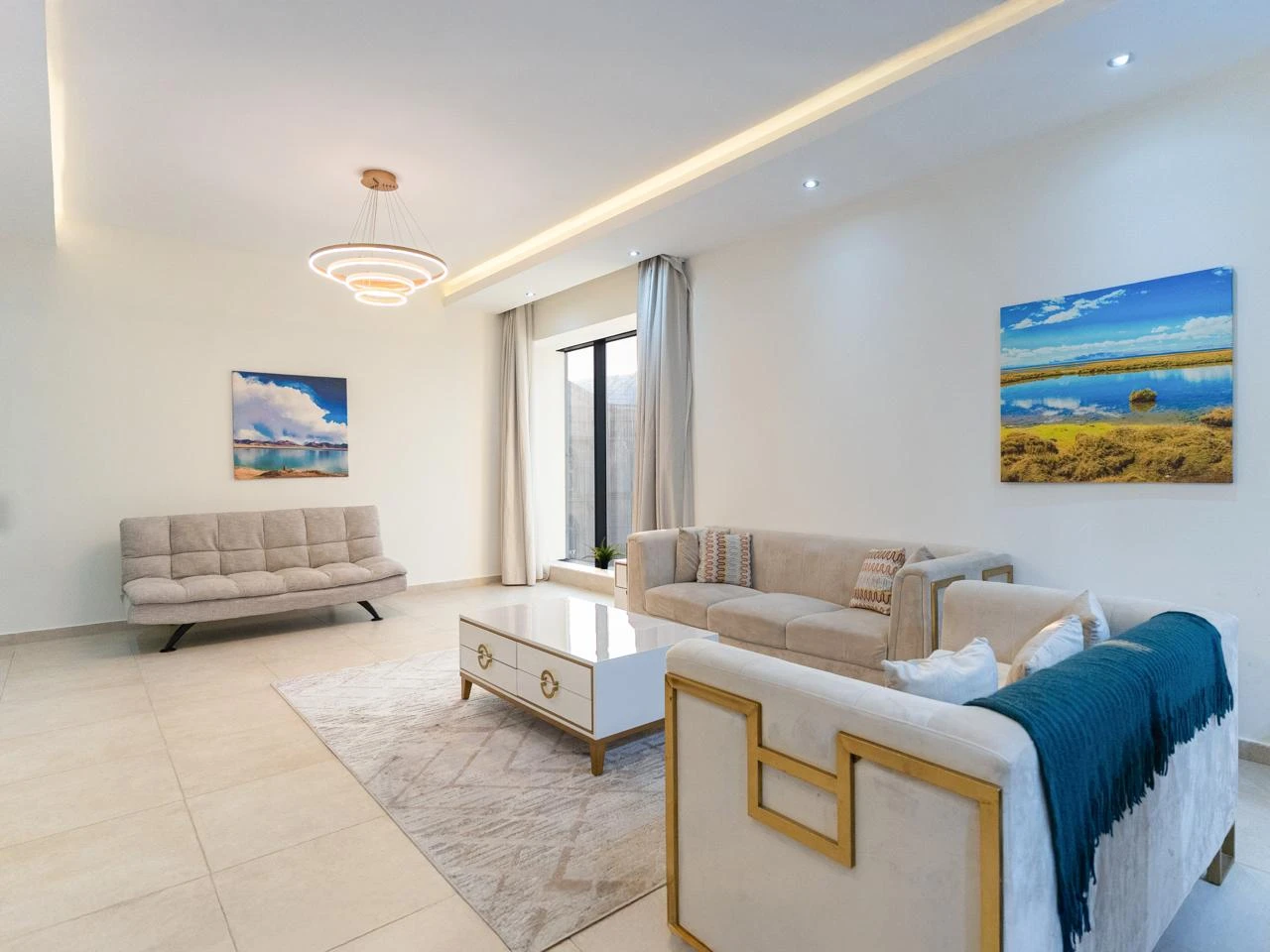 Prime One-Bedroom Apartment with Vendôme Mall View in Lusail