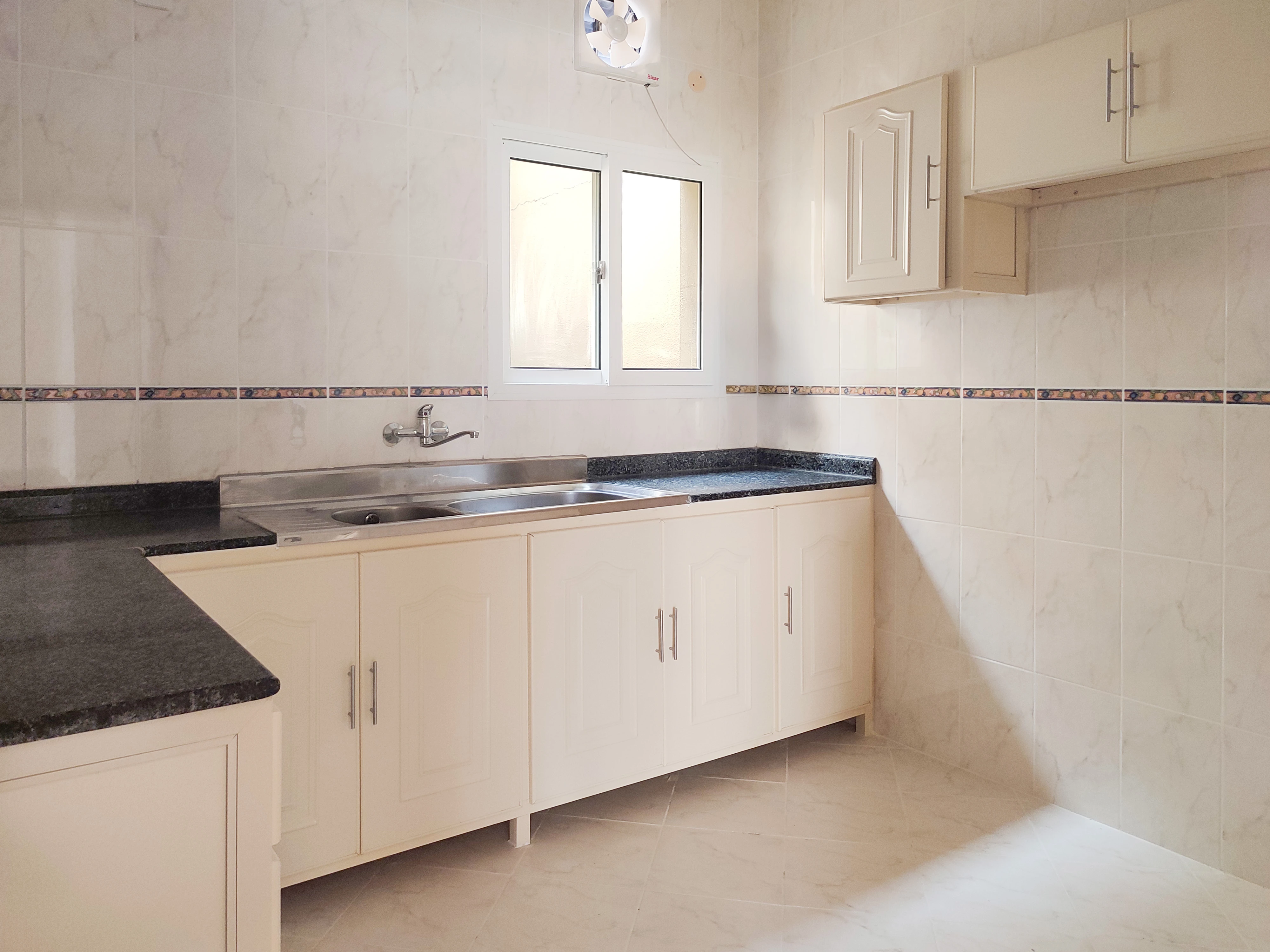 Elegant Unfurnished 3-Bedroom | Al Muntazah