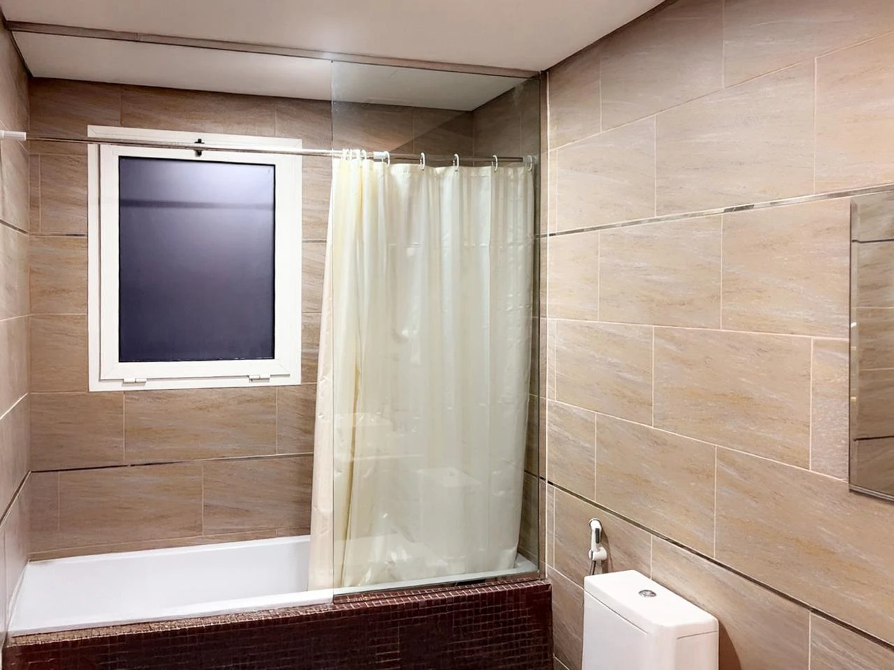 GREAT INVESMENT WITH TITLE DEED! CHARMING 2 BEDROOM | LUSAIL