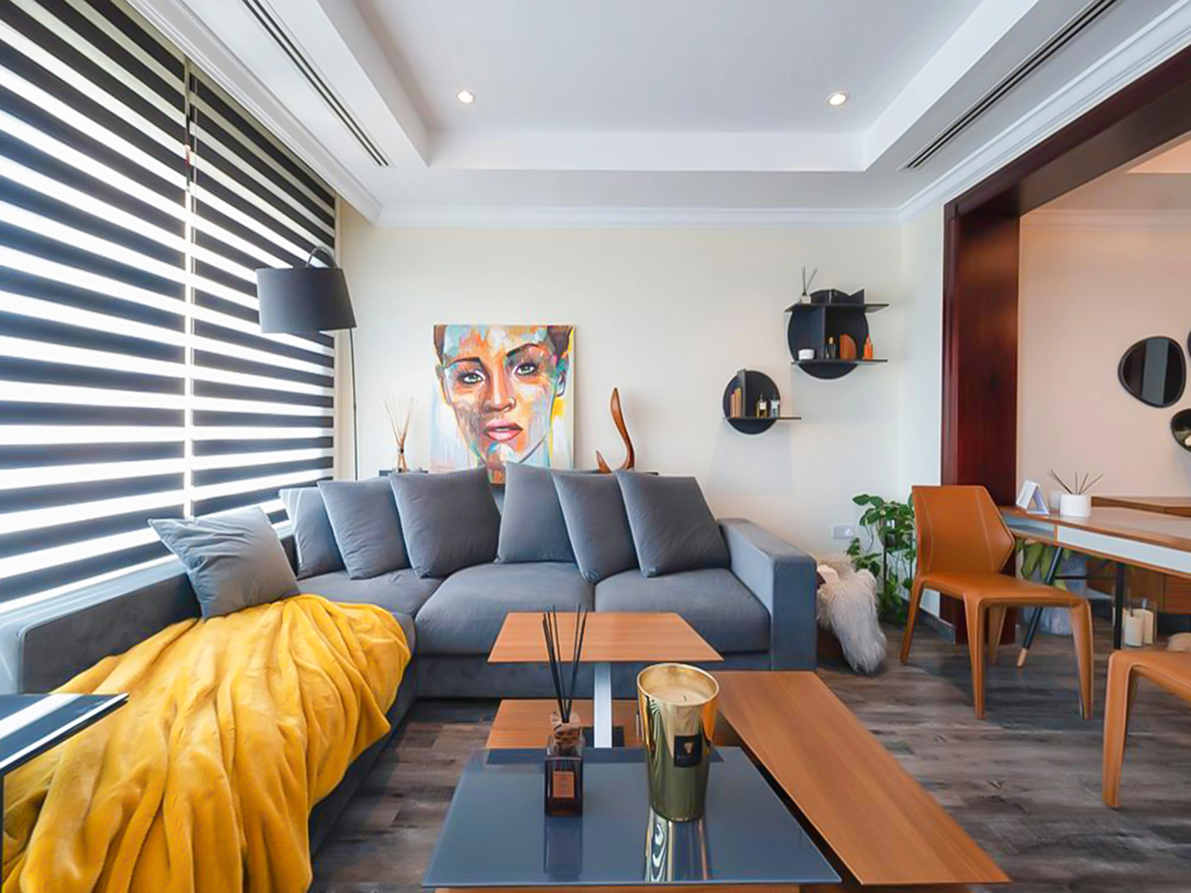 STYLISHLY REDFINED 1-BEDROOM TOWNHOUSE | MARINA VIEW | PORTO