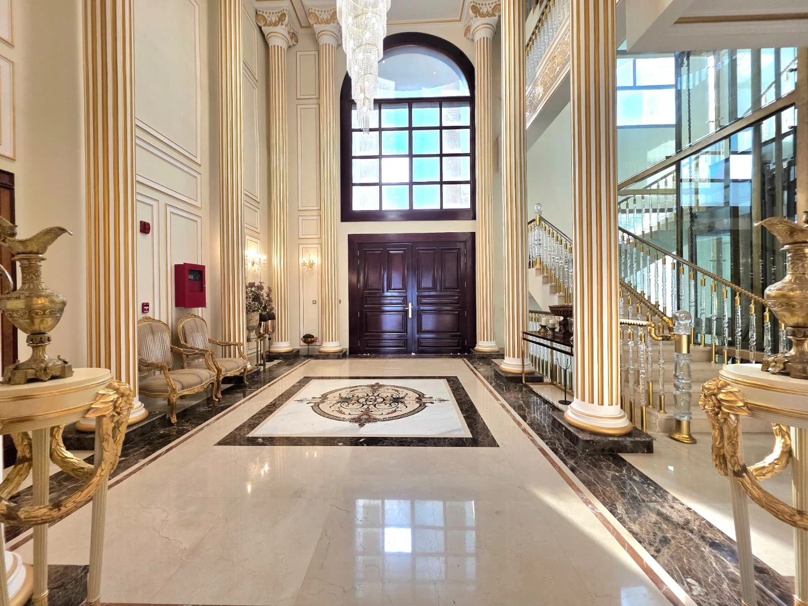 Royal Living in The Pearl-Qatar | Private Palace with Beach Access & Ultimate Privacy - Photo 5
