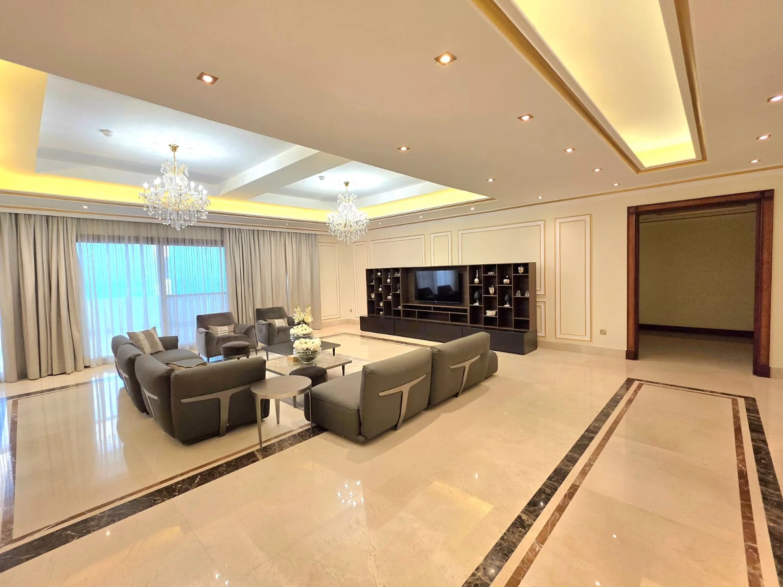 Royal Living in The Pearl-Qatar | Private Palace with Beach Access & Ultimate Privacy
