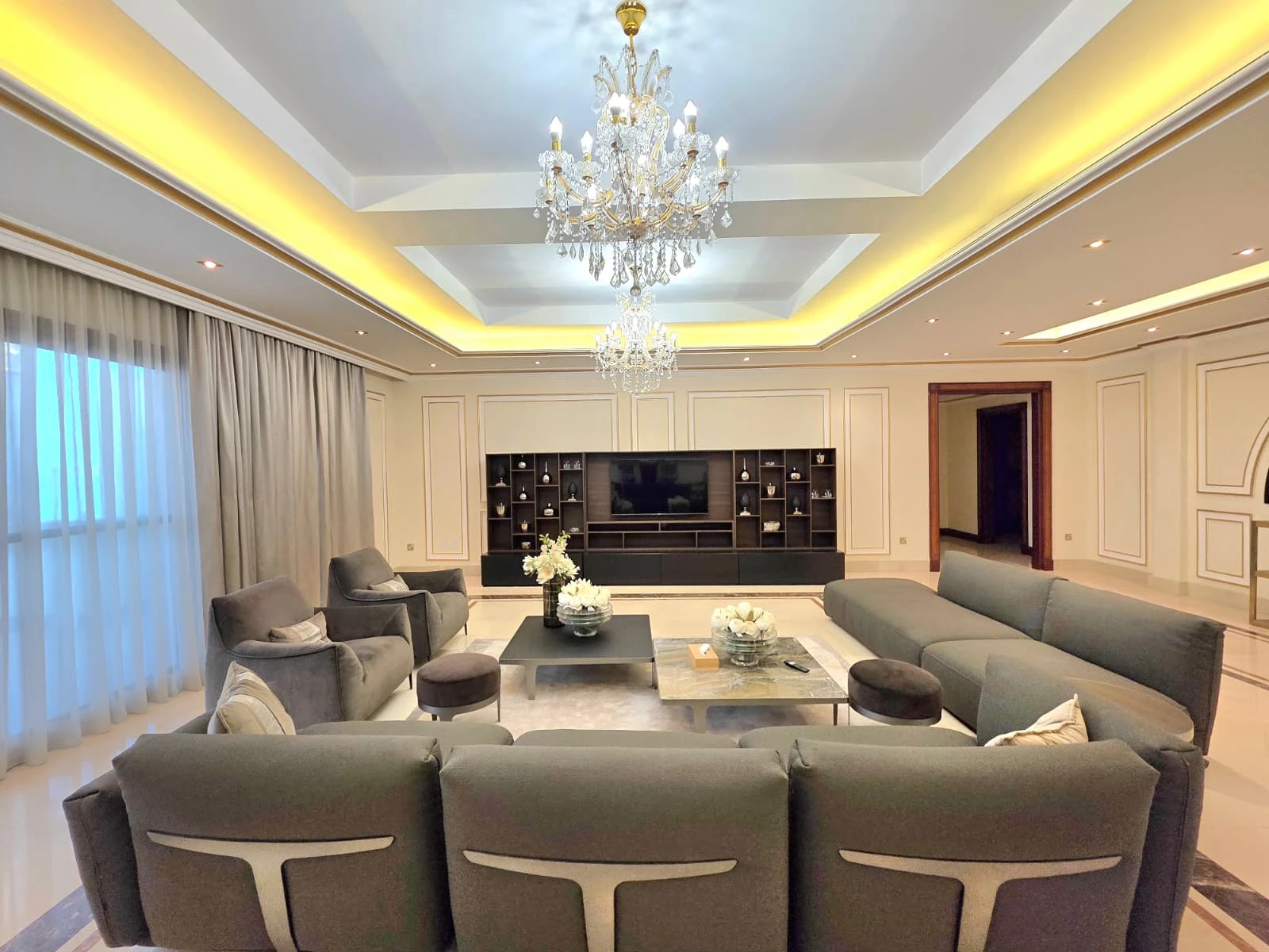 Royal Living in The Pearl-Qatar | Private Palace with Beach Access & Ultimate Privacy - Photo 11