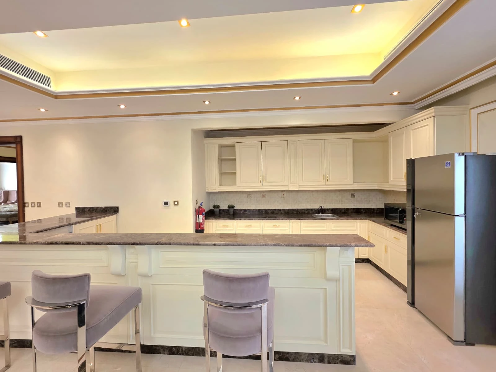 Royal Living in The Pearl-Qatar | Private Palace with Beach Access & Ultimate Privacy - Photo 26