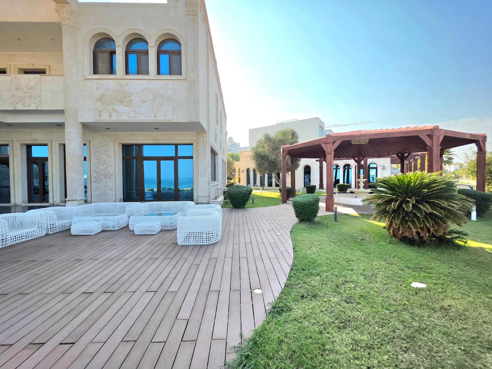 Royal Living in The Pearl-Qatar | Private Palace with Beach Access & Ultimate Privacy - Photo 32