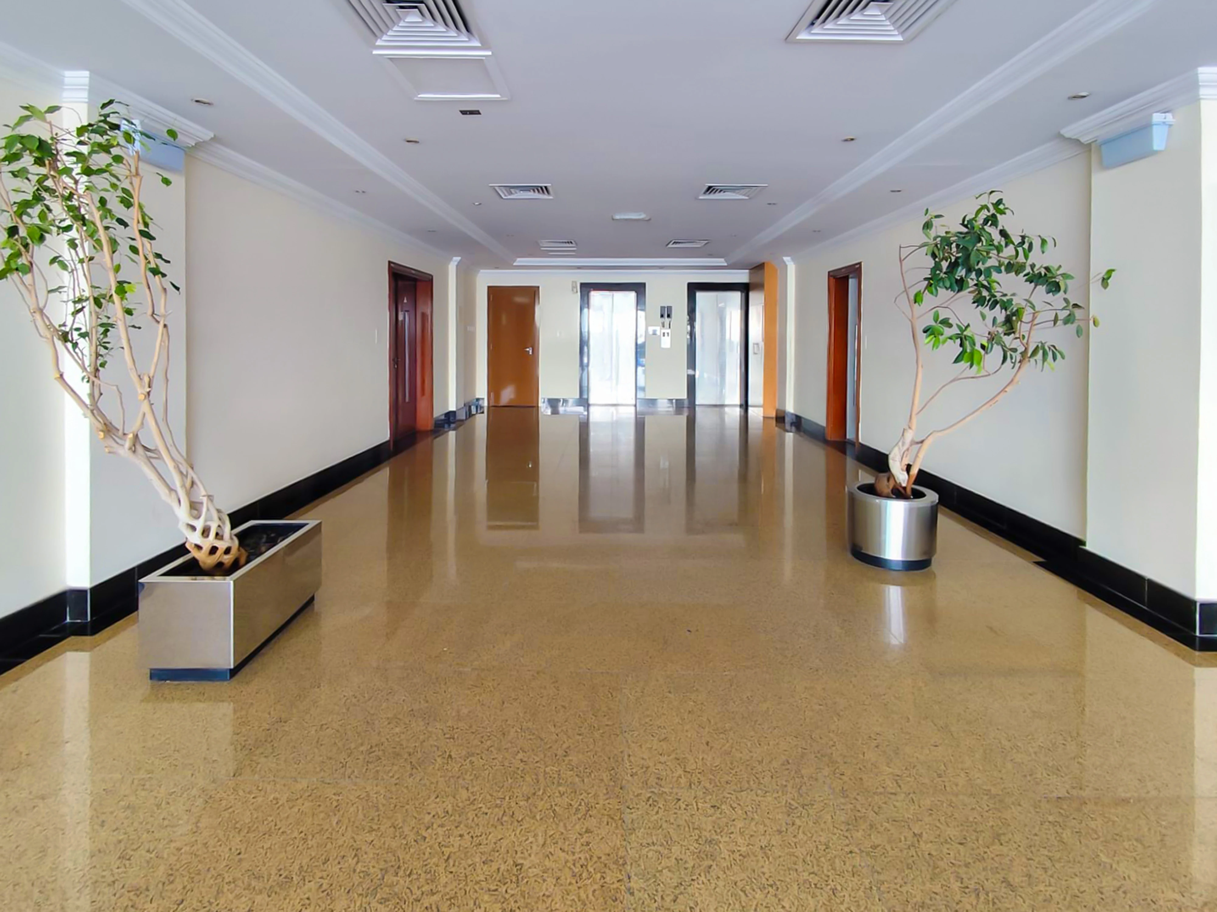 Stylish 386sqm Office | Premium Amenities | D Ring - Photo 5