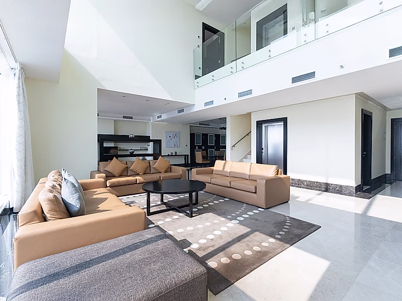 SERVICED TRIPLEX PENTHOUSE | ALL INCLUSIVE 4BR+MAID | WEST BAY - Photo 1