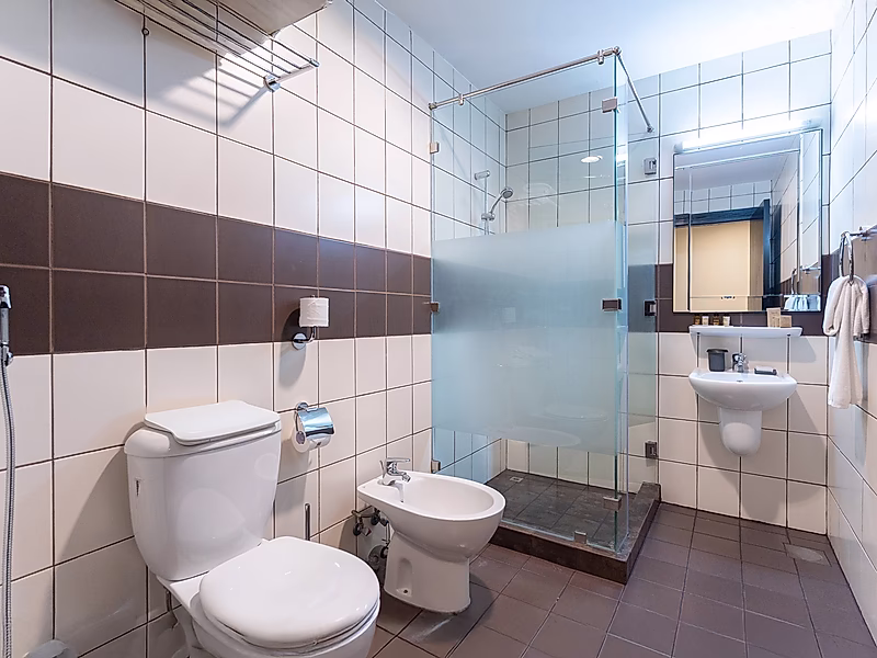 SERVICED TRIPLEX PENTHOUSE | ALL INCLUSIVE 4BR+MAID | WEST BAY - Photo 28