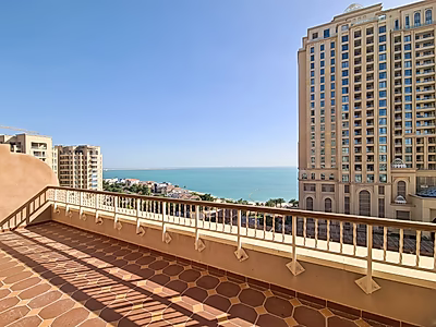 Stunning Marina and Sea views 2-Bedroom with 2 Balconies | Porto Arabia
