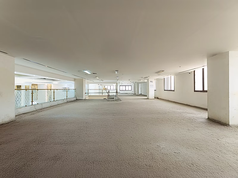 Prime Retail Shop | Al Sadd Main Street - Photo 2