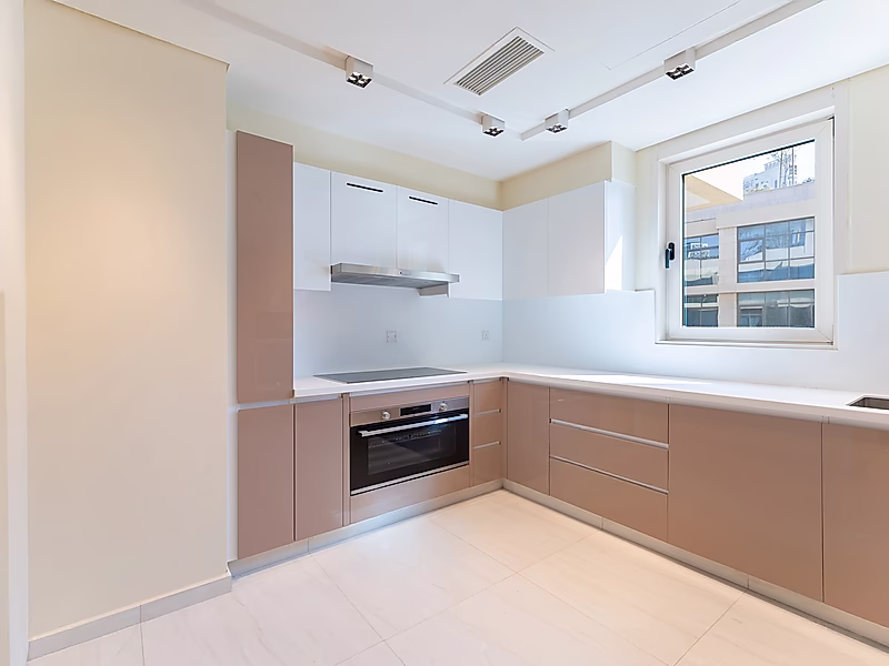 Step Into Island Luxury – 3BR+Maid Apartment, Pay 10% & Move In Now! - Photo 11