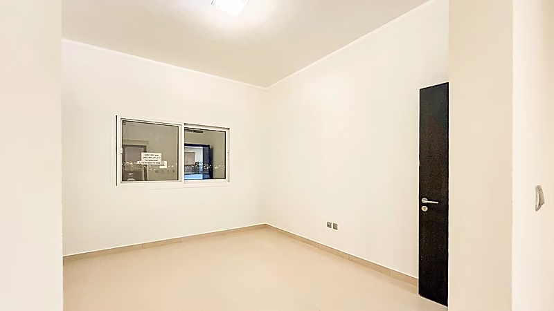 Best Deal | 1BR Apartment in Fox Hills - Photo 3