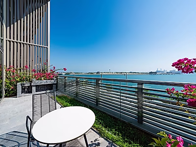 Waterfront 3BR Townhouse in Seef Lusail | Sea Views & Easy Payment Plan