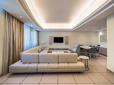Upscale 2-Bedroom Apartment with Resort Amenities