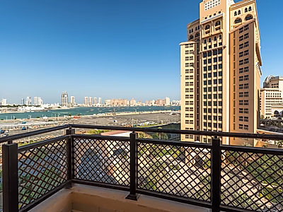Upscale 2-Bedroom Apartment with Resort Amenities