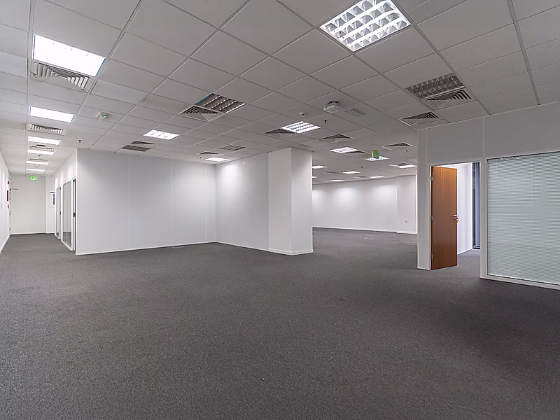 Ready-to-Move Premium Office in Old Airport Area | Luxury Tower | 529 sqm - Photo 11