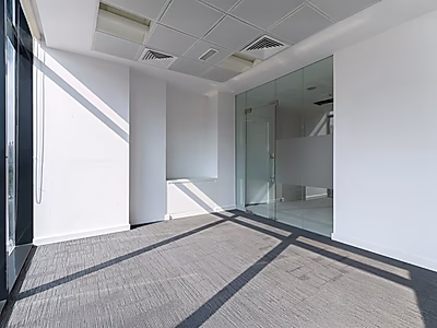 Modern 278 sqm Office with Floor-to-Ceiling Glass in Old Airport