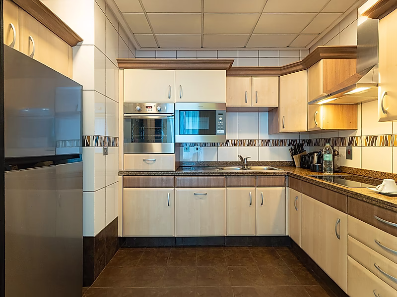 All Inclusive! 1BR with Full Services in Prime Location - Photo 2