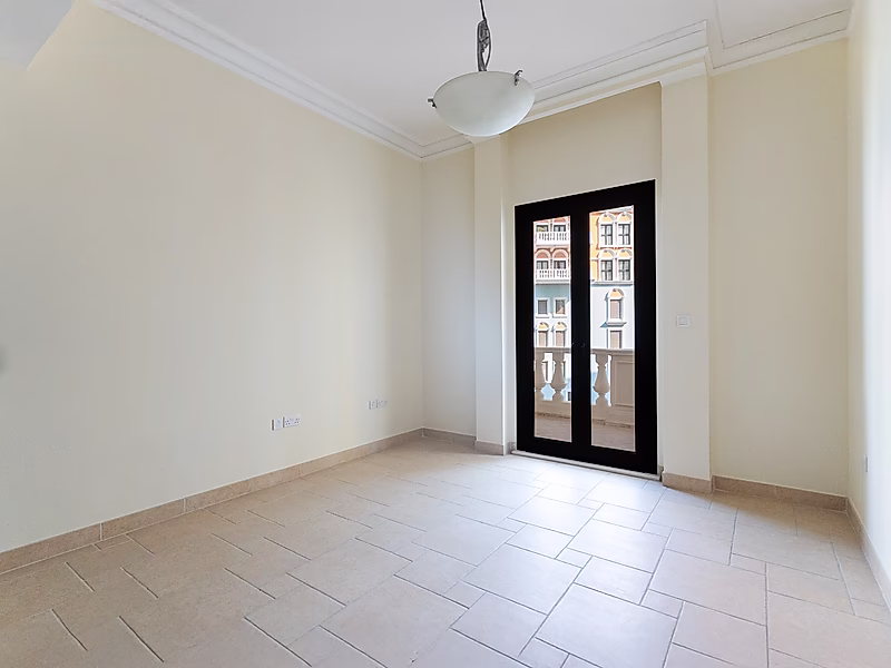 STYLISH LIVING | LUXURY 3 BEDROOM APARTMENT | PEARL - Photo 3