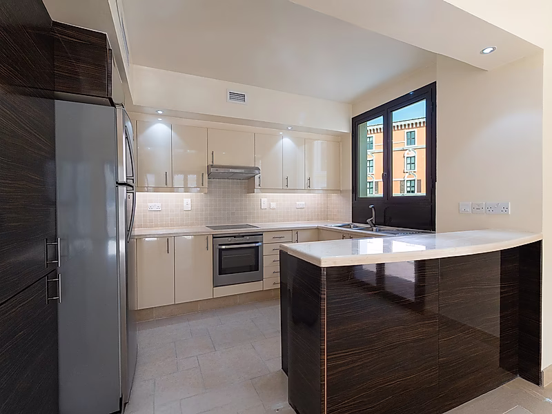 STYLISH LIVING | LUXURY 3 BEDROOM APARTMENT | PEARL - Photo 9