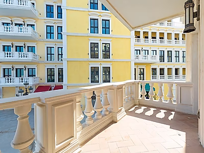 STYLISH LIVING | LUXURY 3 BEDROOM APARTMENT | PEARL
