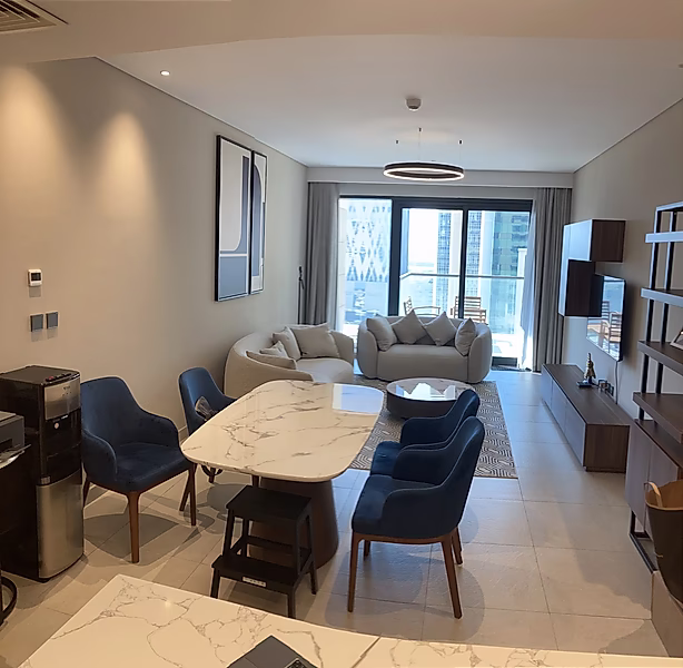 Luxurious 2BR + Maid Apartment with Stunning City Views - Photo 8