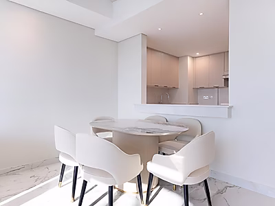 Luxurious Waterfront Living | Marina District