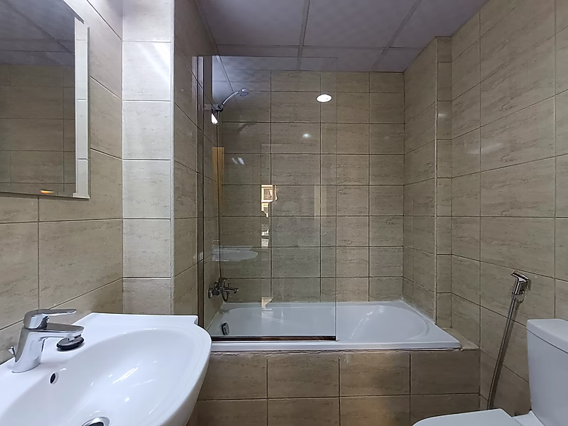 PRIME AND REFINED 3 BEDROOM APARTMENT | READY TO MOVE | FOX HILLS - Photo 8