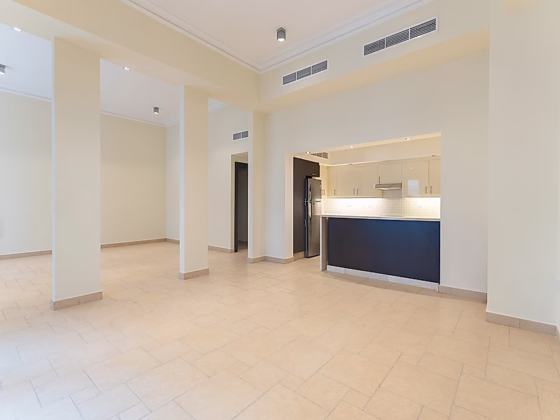 LUXURY LIVING 3 BEDROOM APARTMENT | QQ - Photo 3