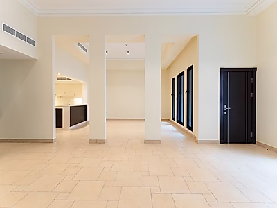 LUXURY LIVING 3 BEDROOM APARTMENT | QQ