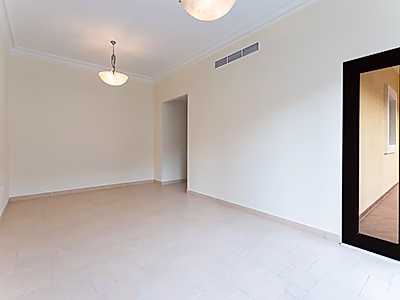 LUXURY LIVING 3 BEDROOM APARTMENT | QQ