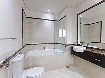LUXURY LIVING 3 BEDROOM APARTMENT | QQ