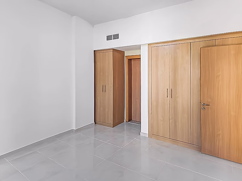 Semi-Furnished 2-Bedroom Apartment for Sale in Fox Hills, Lusail - Photo 3