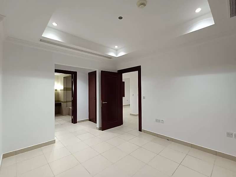 INVEST NOW! ELEGANT 1-BEDROOM APARTMENT | PORTO ARABIA - Photo 4