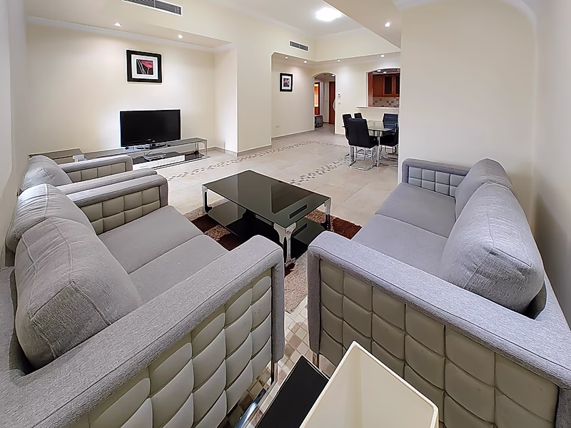 HOT DEAL | SPACIOUS 1 BEDROOM WITH BALCONY | READY TO MOVE | PORTO ARABIA - Photo 1
