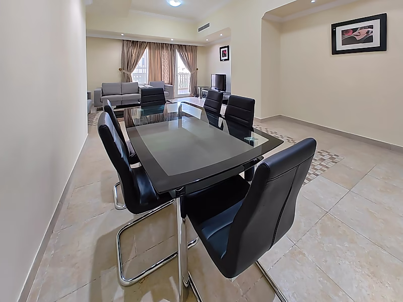 HOT DEAL | SPACIOUS 1 BEDROOM WITH BALCONY | READY TO MOVE | PORTO ARABIA - Photo 4