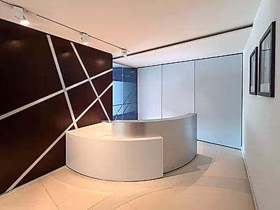 READY OFFICE SPACE ON BIN MAHMOUD 390 SQM