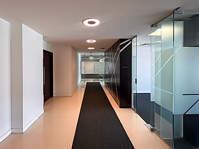 READY OFFICE SPACE ON BIN MAHMOUD 390 SQM