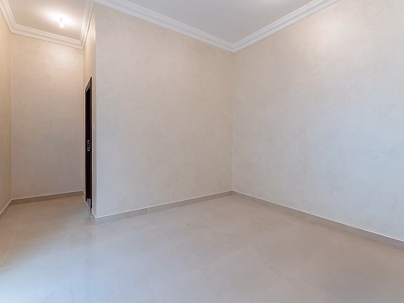 Independent Villa for Sale – Umm Ebairiya - Photo 4