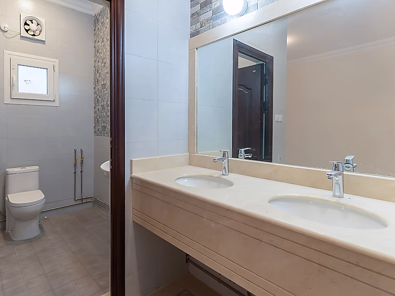 Independent Villa for Sale – Umm Ebairiya - Photo 8