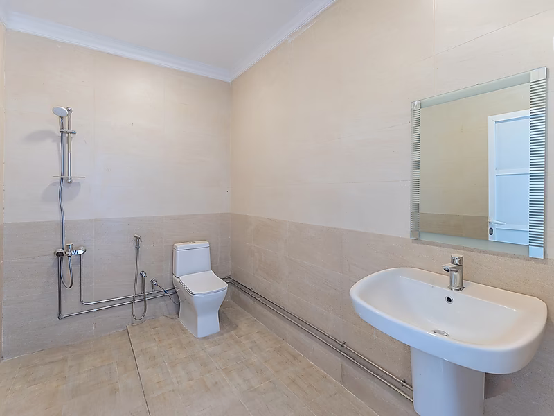 Independent Villa for Sale – Umm Ebairiya - Photo 19