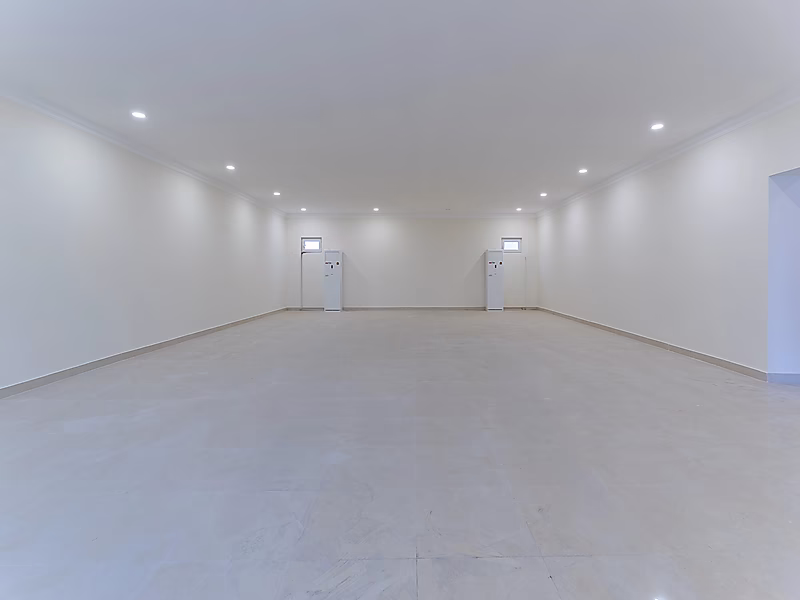 Standalone Villa for Sale – Umm Ebairiya - Photo 12
