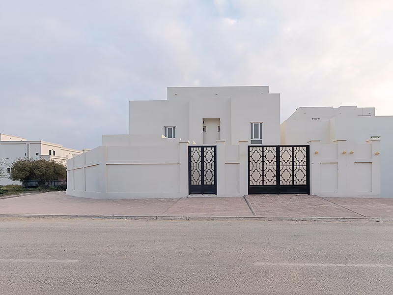 Standalone Villa for Sale – Umm Ebairiya - Photo 1