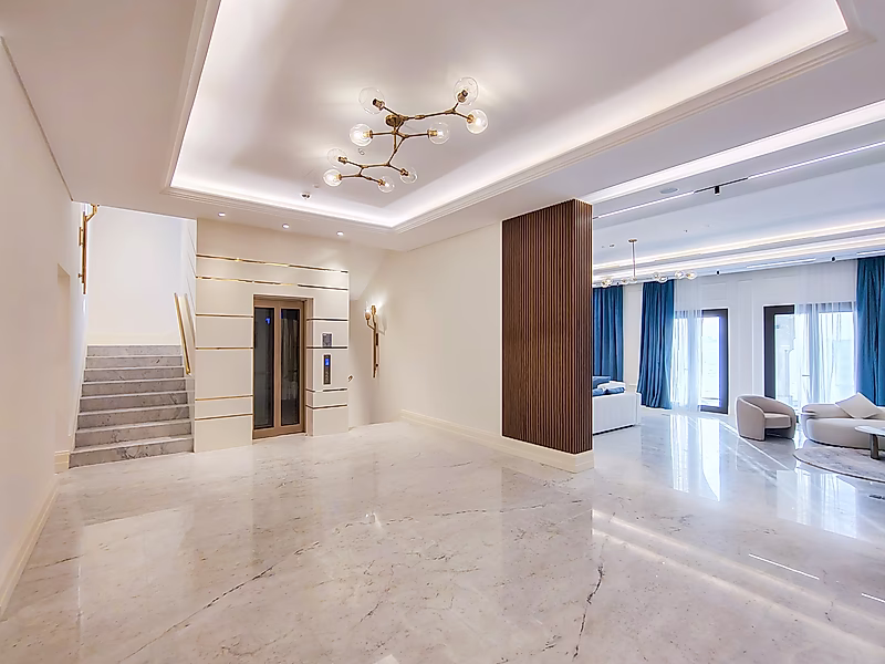 DIRECT SEA-FRONT ACCESS 5BR+M VILLA | LA PLAGE - Photo 6