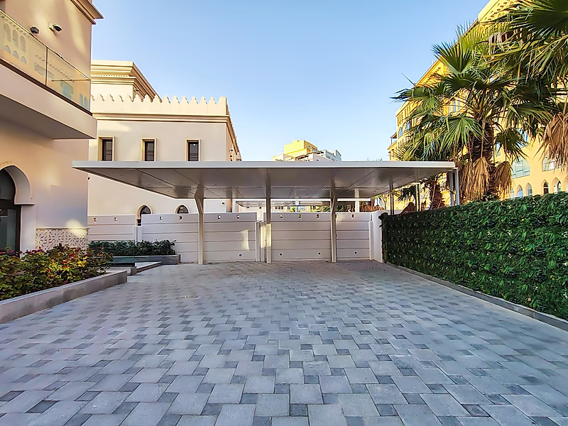 DIRECT SEA-FRONT ACCESS 5BR+M VILLA | LA PLAGE - Photo 8